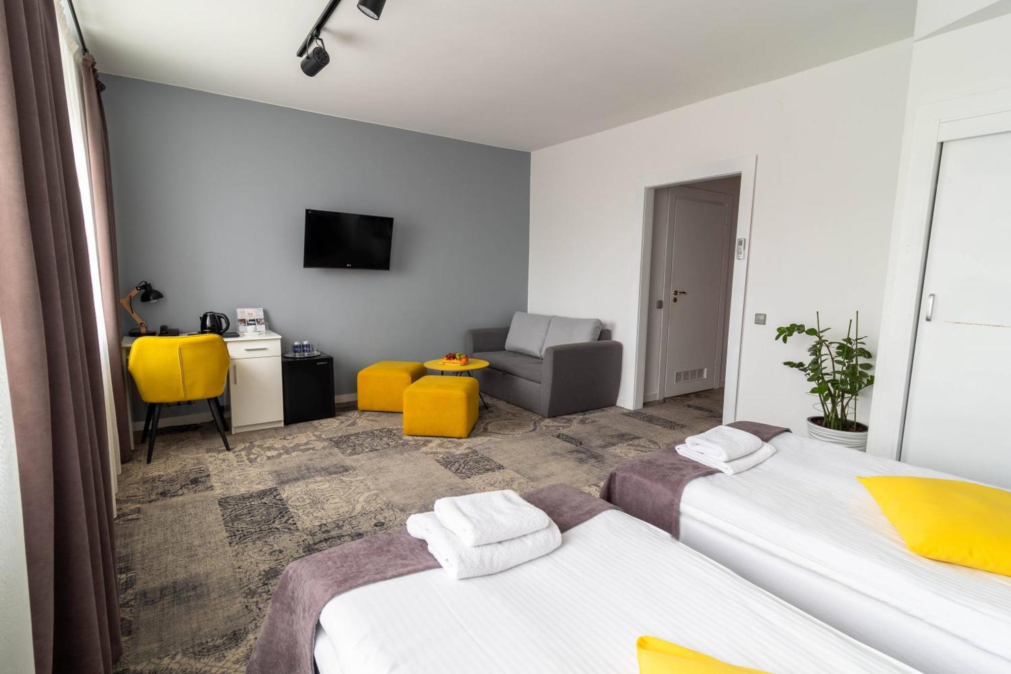 Hotel Nafta Krosno Exterior foto